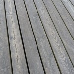 Terrassengestaltung graue Holzdielen